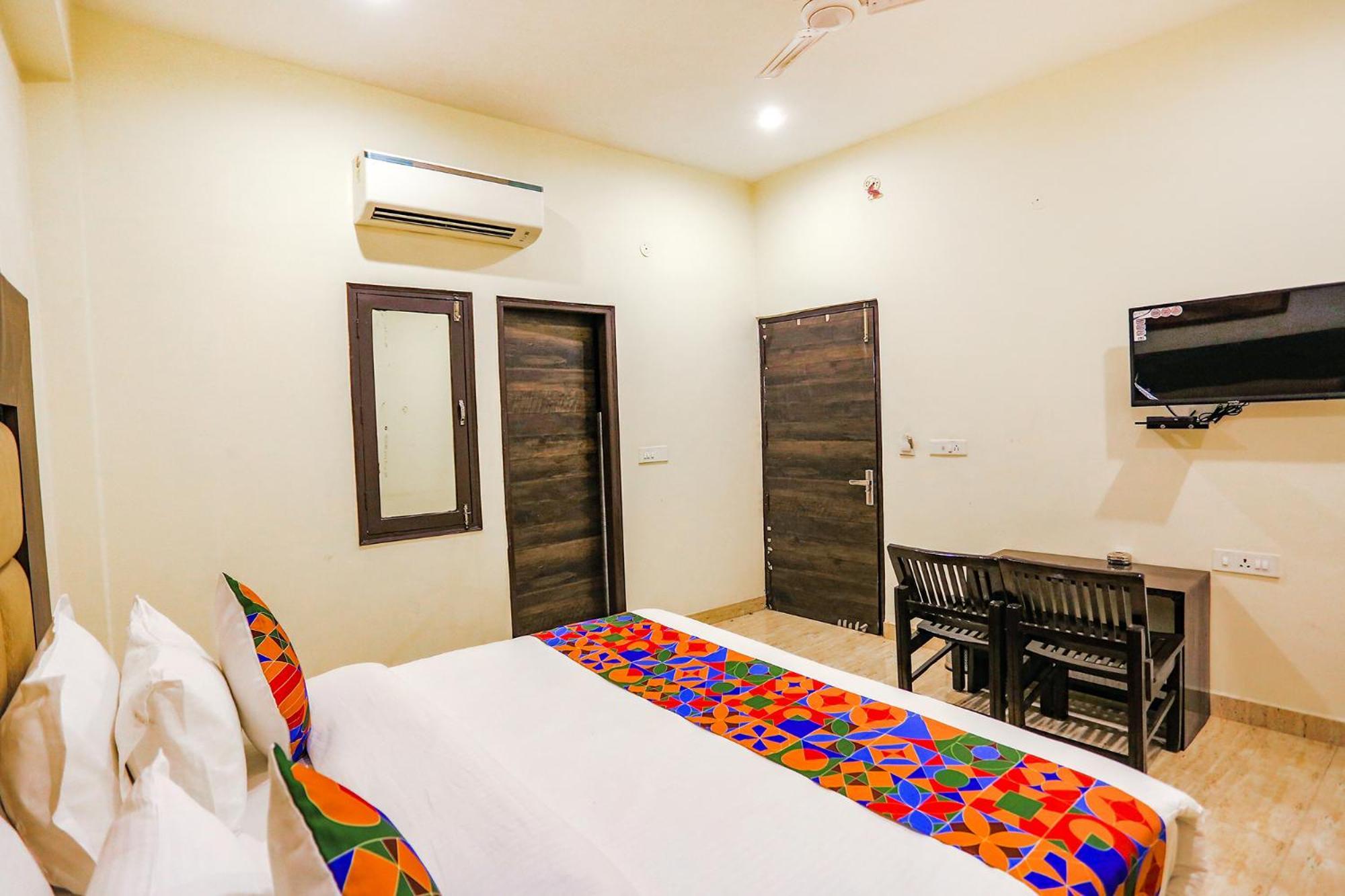 Fabhotel The Kiara Near Igi Delhi Airport Neu-Delhi Exterior foto