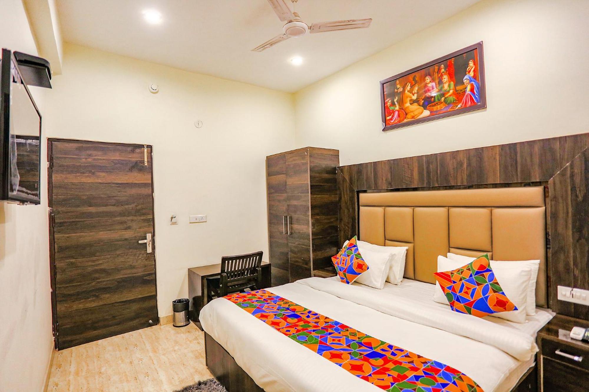 Fabhotel The Kiara Near Igi Delhi Airport Neu-Delhi Exterior foto