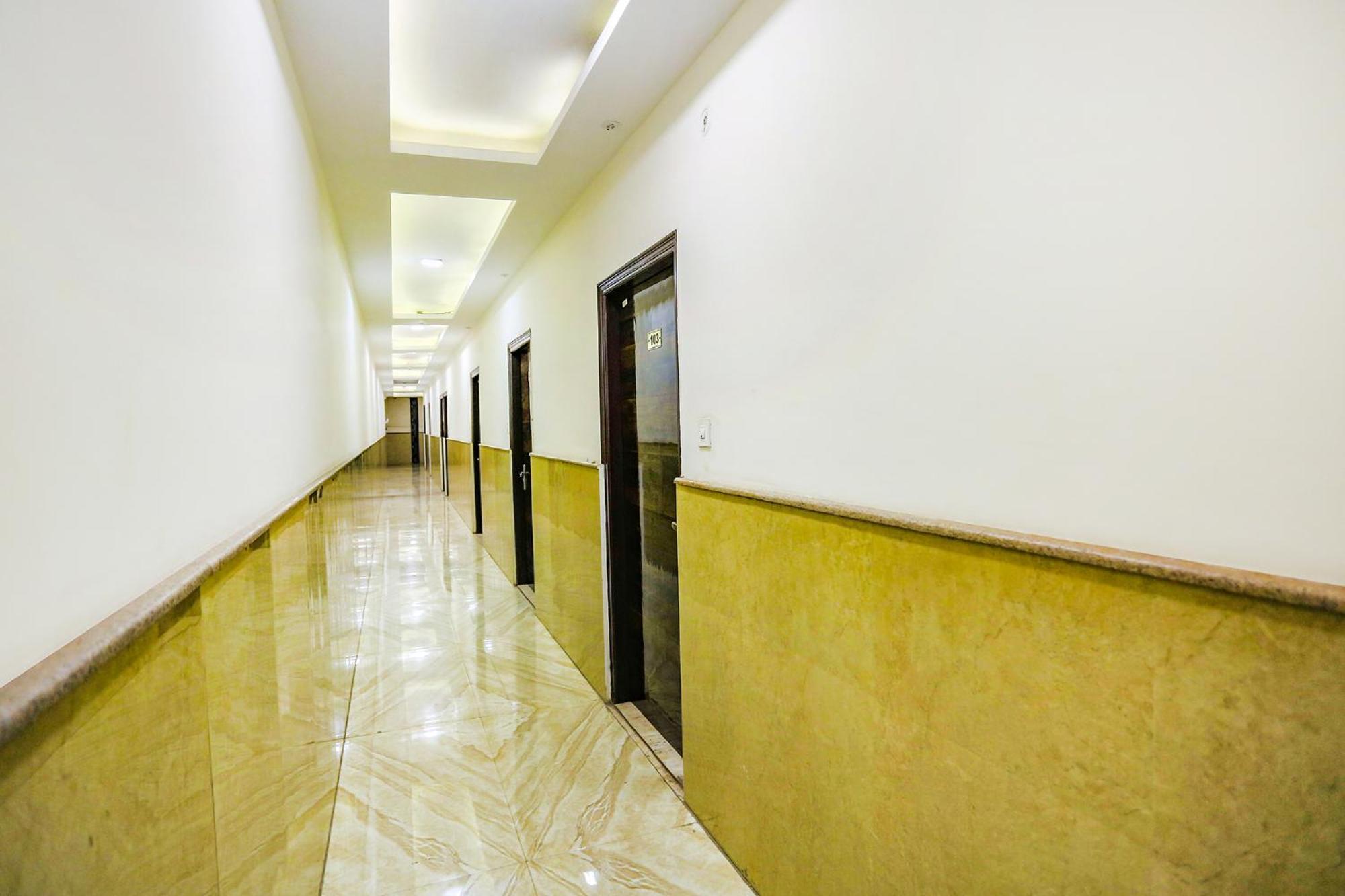 Fabhotel The Kiara Near Igi Delhi Airport Neu-Delhi Exterior foto